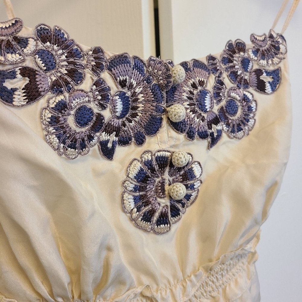 BCBG embroidered tank